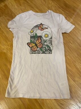 Free State Pink Tee with Orange Butterfly & White Daisy Graphic